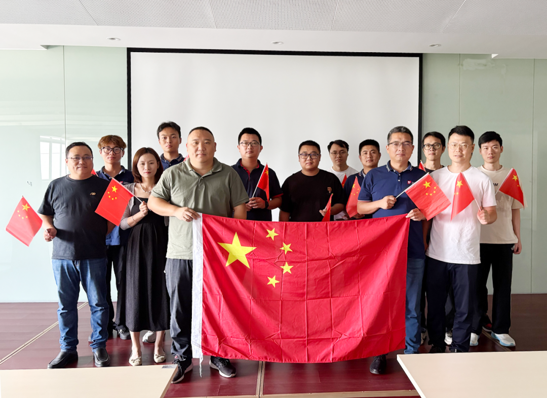 愿以吾辈之青春 捍卫盛世之中华 | 江苏铂莱国际组织观看九三阅兵仪式 愿以吾辈之青春 捍卫盛世之中华 | 江苏铂莱国际组织观看九三阅兵仪式